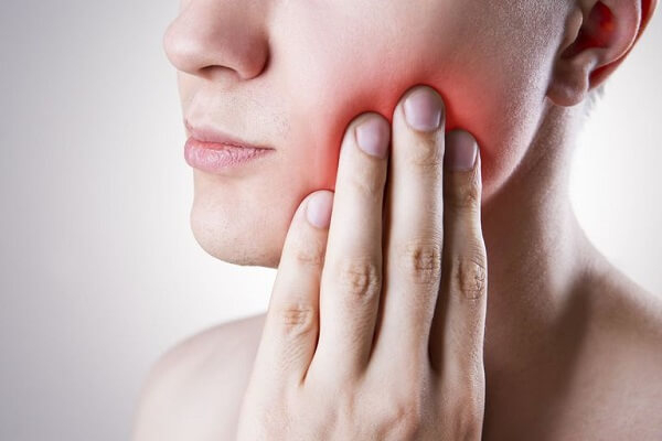 Sau nhổ răng khôn bệnh nhân thường bị sưng mặt bao nhiêu ngày?
